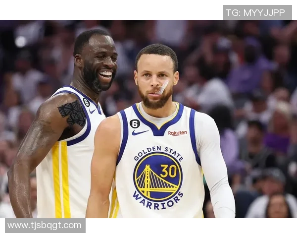 美媒盛赞勇士团队协作无敌健康阵容展现高智商篮球魅力